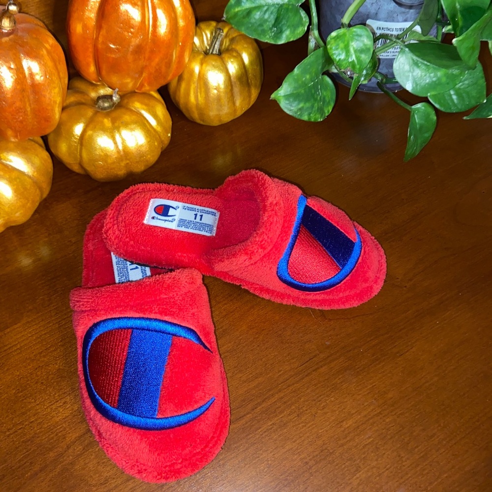 Champion The Sleepover Shoes Size 11, Color: Scarlet. Condition is New with box